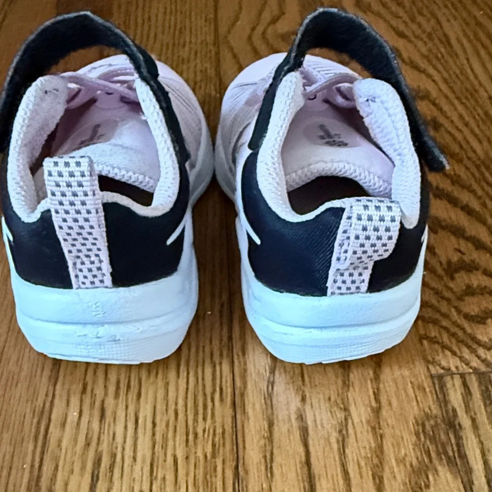FINAL SALE Nike Downshifter Toddler Girls Sneakers Size 5C Pink Black